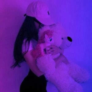 Meet your Posher, Allecksalyn madysyn de antoine